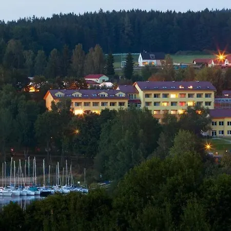 Lipno-frymburk C 210 * フリンブルク